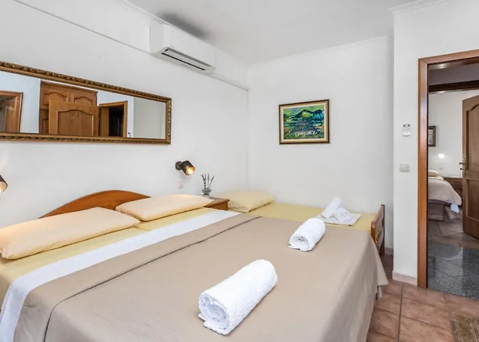 Ana Soba S Kupaonom Πανσιόν 3*